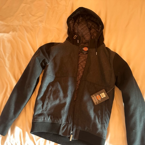 Dickies sweat shirt small, never worn - Picture 1 of 2